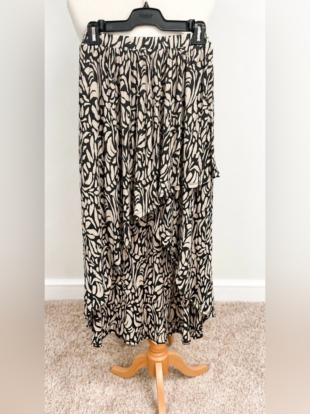 Reitmans Black & Cream Printed High-Low Tiered Skirt